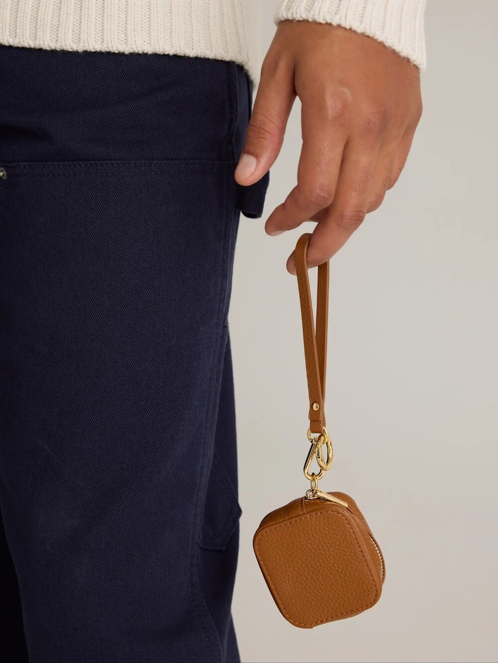 Italian Leather Zip Case For Airpods Quince